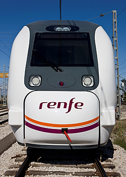 Medium distance train © Renfe